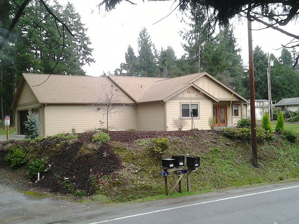 2nd image of 2710 Marine Dr