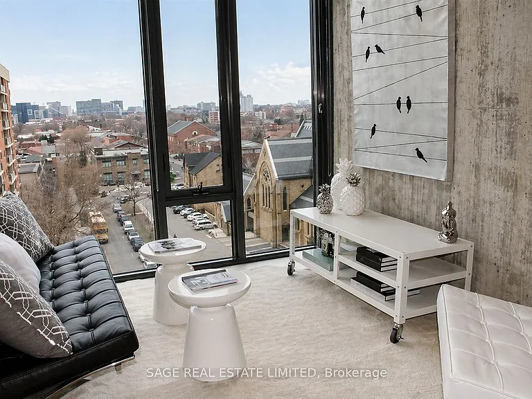 111 Bathurst St #706 — Photo 1