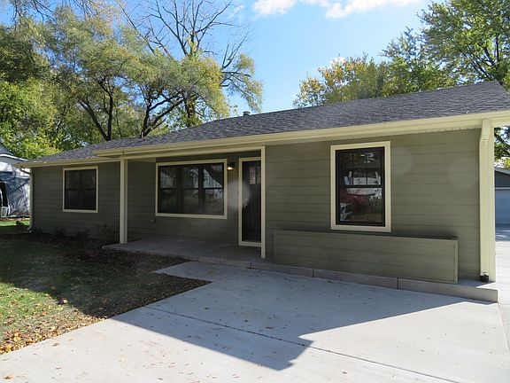 3rd image of 1275 Alicia Dr