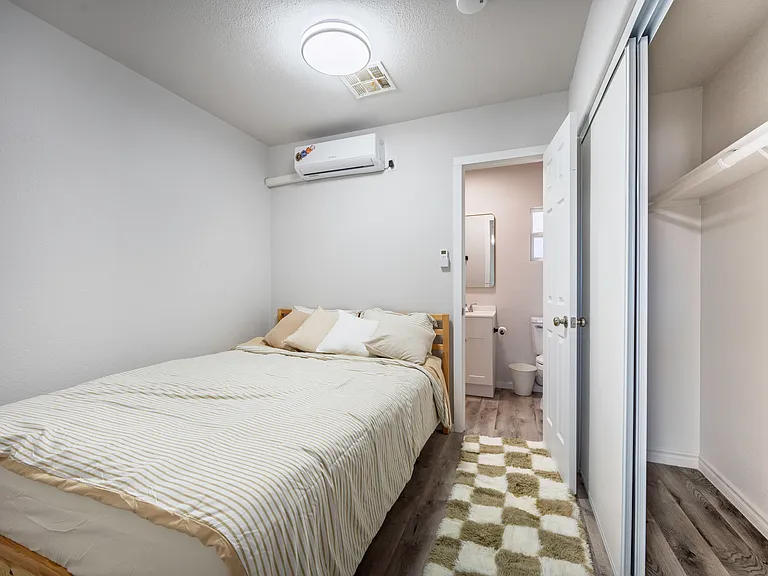 343 Tungsten Street Studio - For Sale-13_03042026