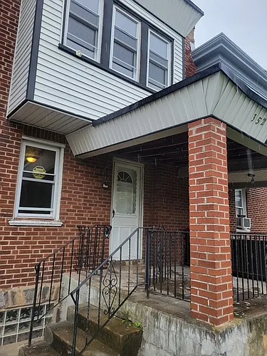 352 Milne St Photo 1