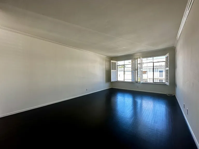 8674 Chalmers Dr #3 — Photo 4