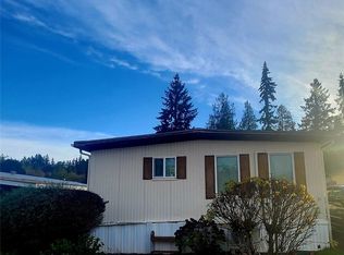 2800 Erlands Point Rd NW TRLR 35, Bremerton, WA 98312