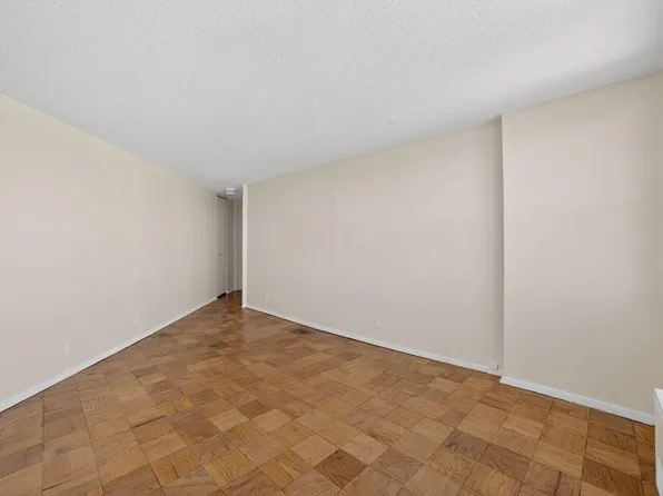 7002 Blvd East image 9 of 35