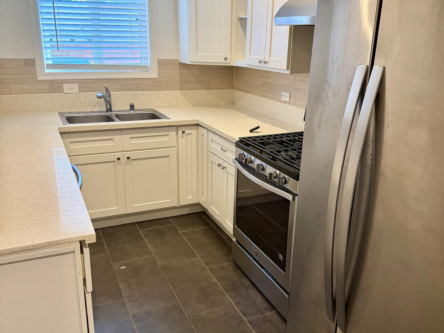 2 bed, 800 sqft, $2,650 — Photo 4