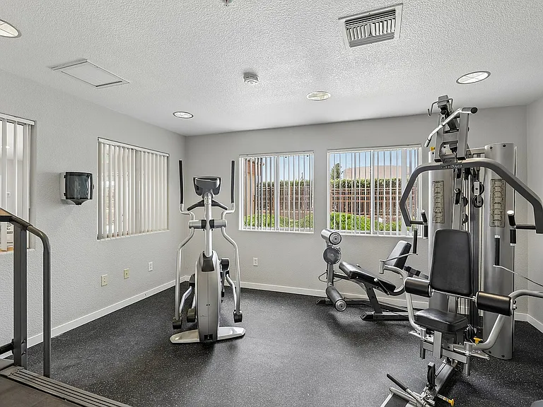 13-web-or-mls-N Skyline Dr-0506-913