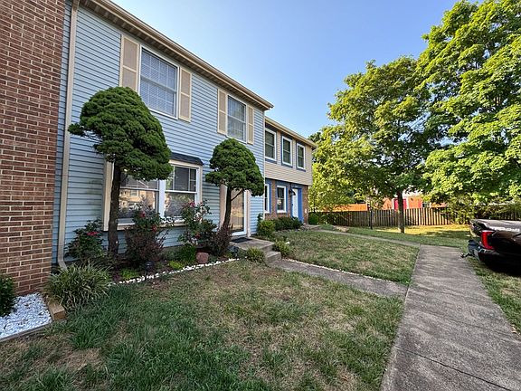 2nd image of 8813 Vicksburg Ct
