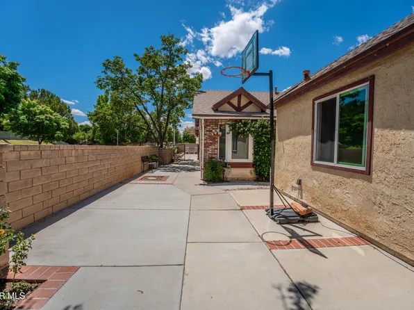 37603 Melton Ave, Palmdale, CA 93550