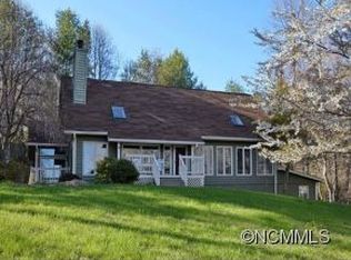 3 Wendy Ln, Asheville, NC 28805