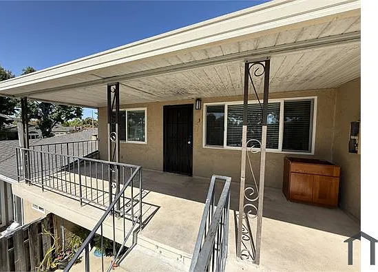 2 bed, 800 sqft, $3,200 — Photo 3