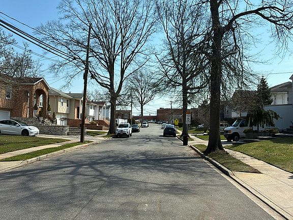 4th image of 795 Imperial Dr