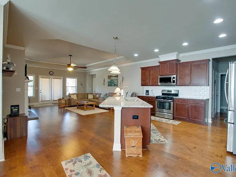 7206 Lathan Dr SE — Photo 9