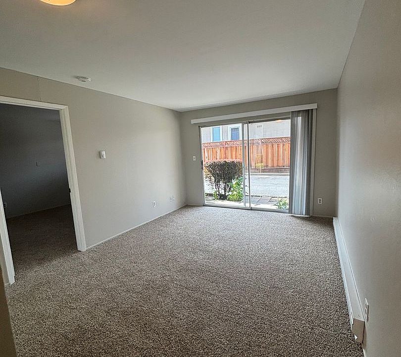 1st image of 880 Willow St APT 11