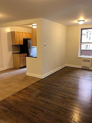 4th image of 350 Sterling St #113