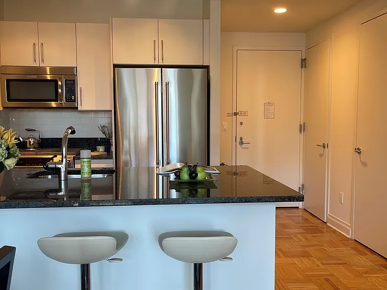 1510 Lexington Ave #11G — Photo 8
