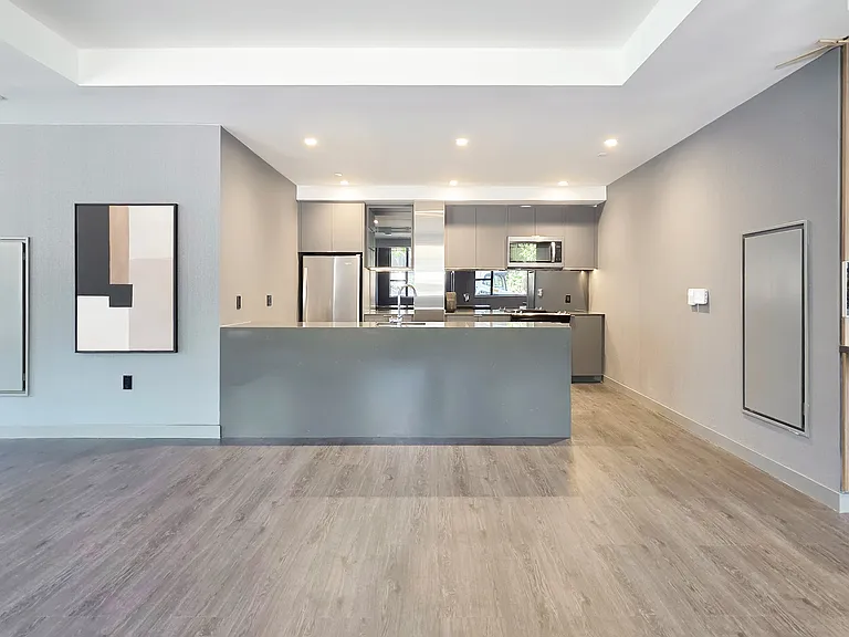 4365 Bloor St W — Photo 28