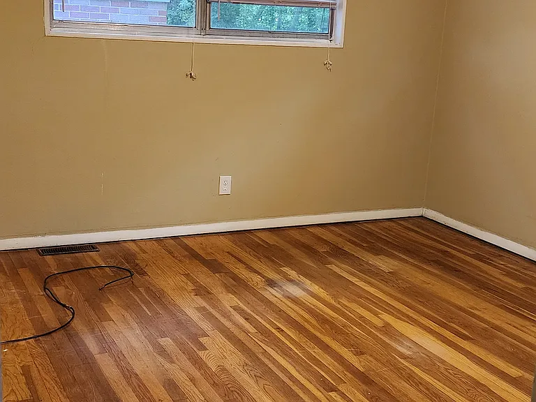 9822 Portage Dr — Photo 5