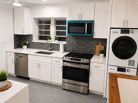 2nd image of 251 Grant Ave Floor 2