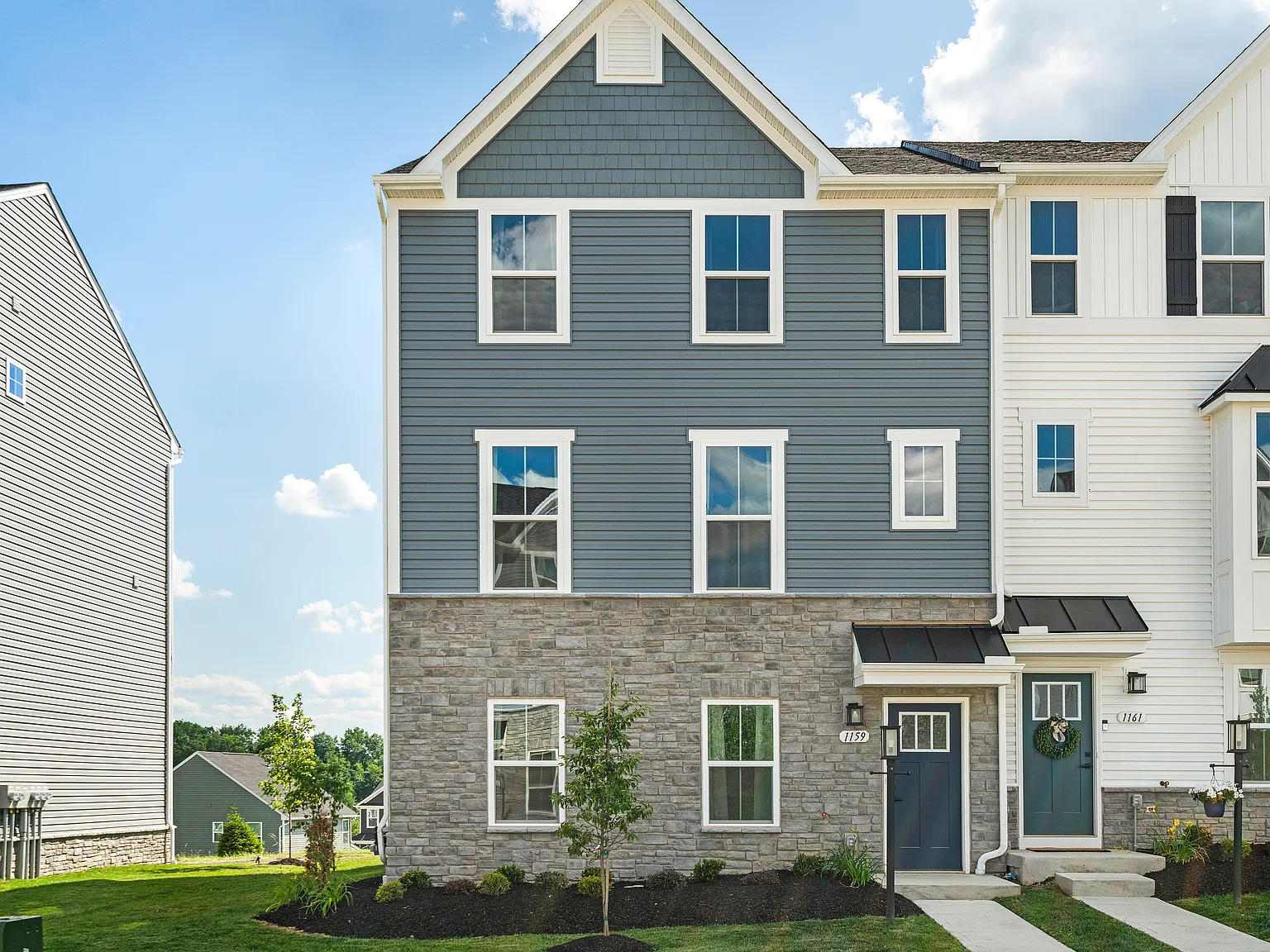 3 bed, 2128 sqft, $2,800 — Photo 1