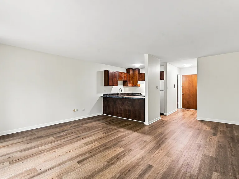543 Burlington Ave #212 — Photo 8