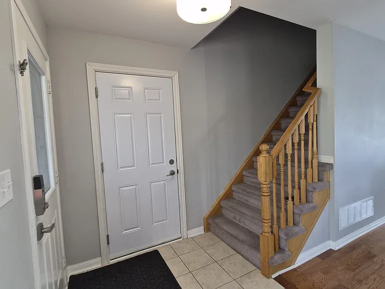 1000 Barclay Cir — Photo 4