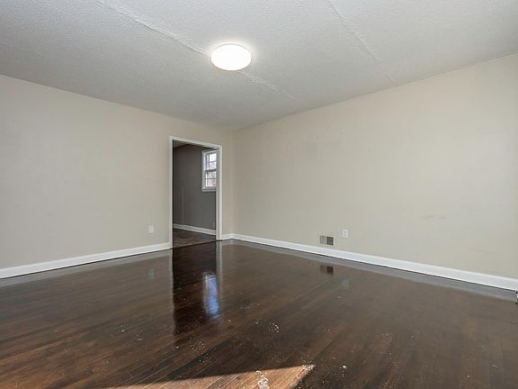 2nd image of 142 Westover Dr