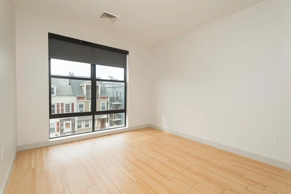 2 bed, 1031 sqft, $4,650 — Photo 2