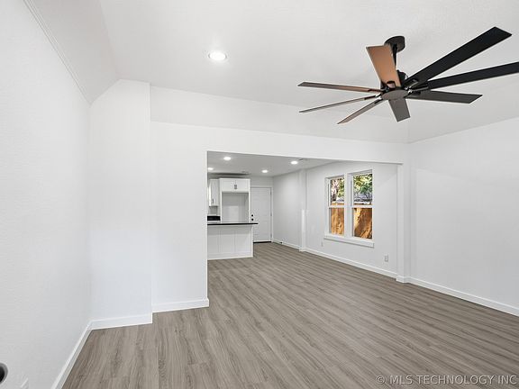 4th image of 842 N Gary Ave