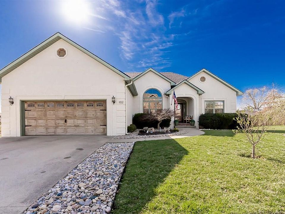 1st image of 102 Victory Lake Dr