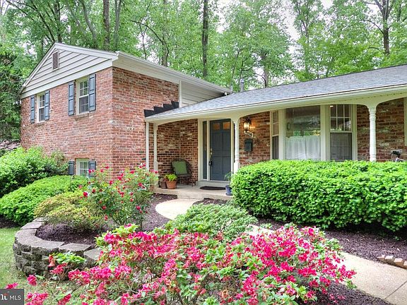 3rd image of 4836 Red Fox Dr