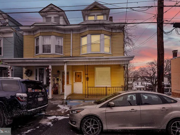 1652 W Norwegian St, Pottsville, PA 17901