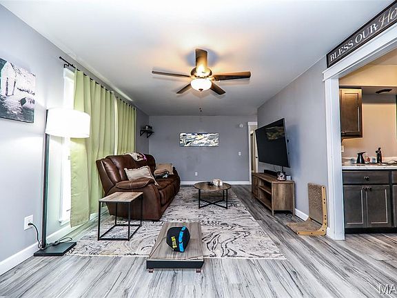 3rd image of 325 Wilson Park Ln