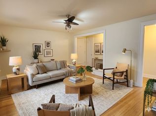526 Belmont Ave E APT 101, Seattle, WA 98102