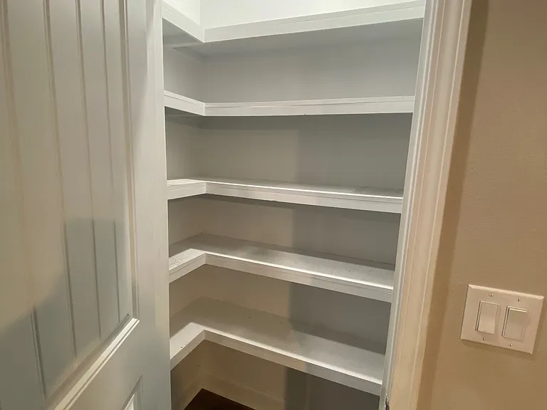2512 Garden Dr — Photo 7