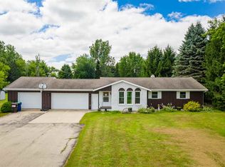 N3879 Sharon Rose Ct, Freedom, WI 54913