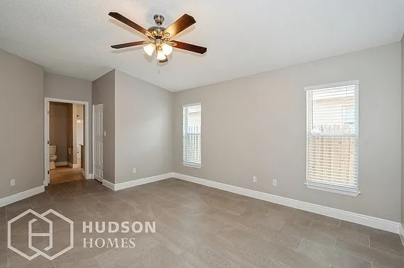 11220 Huxley Ave — Photo 9