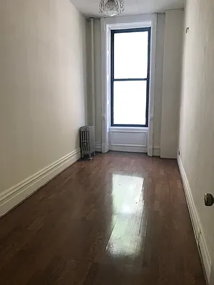 Rented by Chartwell Manhattan Realty | media 11