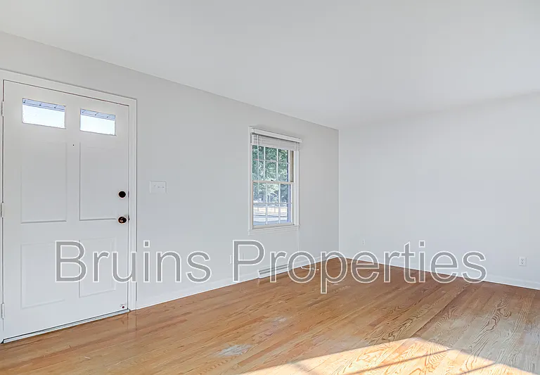 805 Trenton St #A — Photo 4