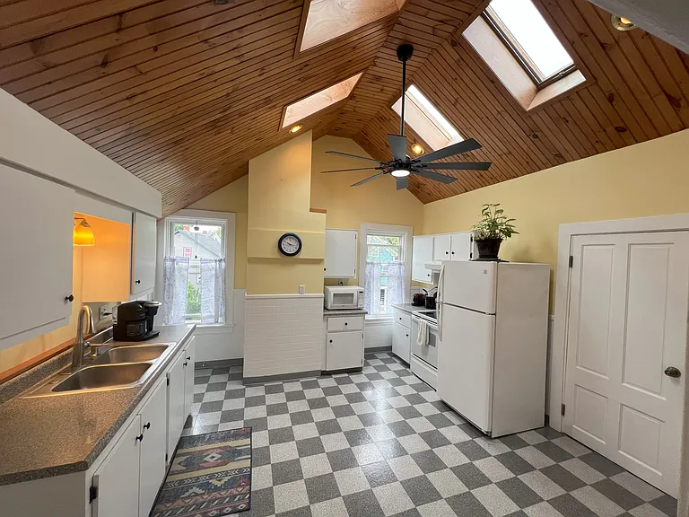 13 Newport Ave #3 — Photo 3