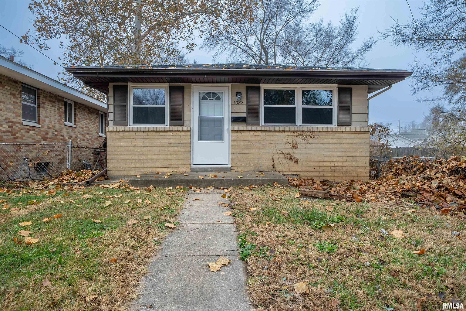 1022 W Thrush Ave photo 1