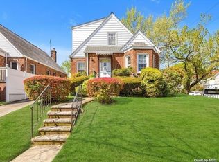 5804 188th St, Fresh Meadows, NY 11365