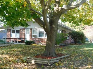 624 S 11th St #B, Chesterton, IN 46304