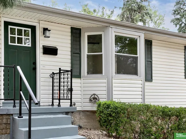 813 Janes View St, Papillion, NE 68046