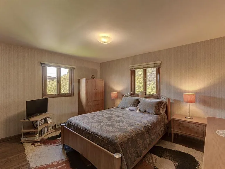 3051 Lakeside Dr — Photo 8