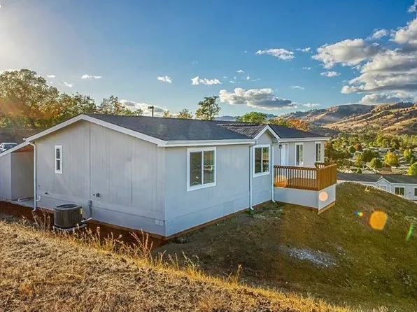 220 Deschutes Ln, Roseburg, OR 97471