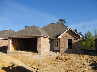 393 Crossover Dr, Pineville, LA 71360