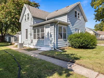 2316 E 39th St, Des Moines, IA, 50317