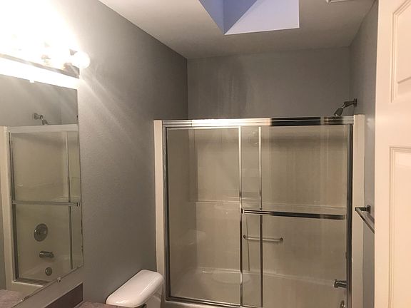 4th image of 7228 53rd Ave NE #A