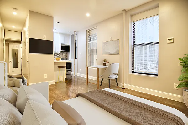 Rented by Bohemia Realty Group | media 3