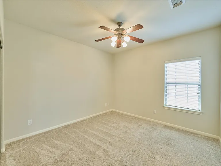 2726 Misty Heath Ln — Photo 18